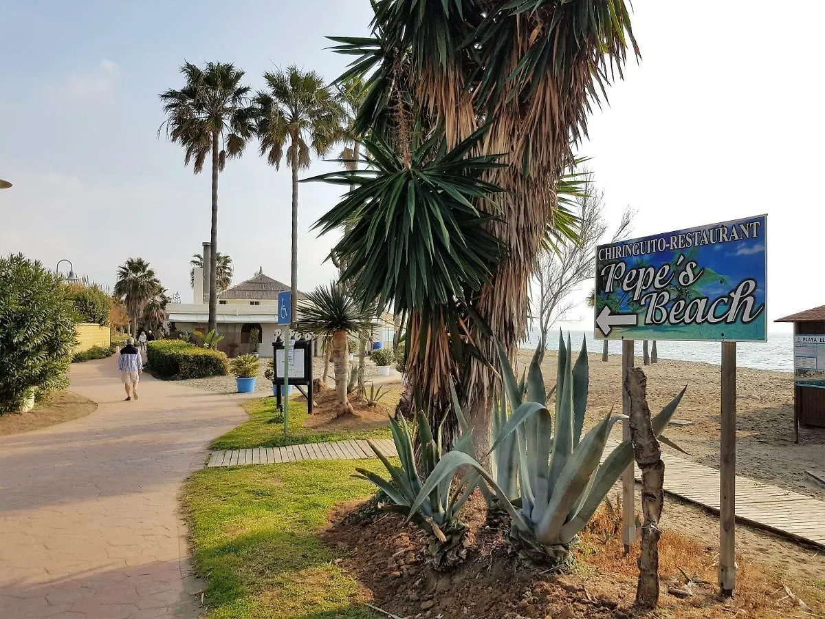 埃斯特波纳Costalita Seaview公寓