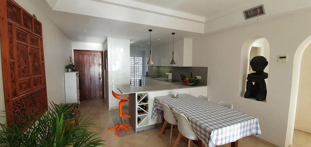Costalita Seaview Apartment Estepona
